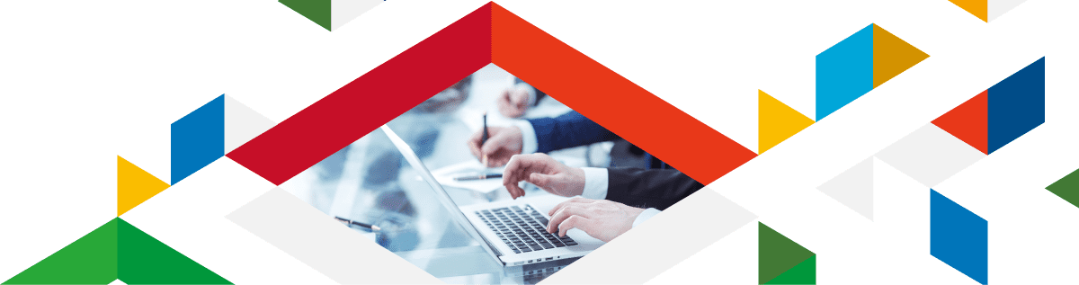 パソコンをしている写真